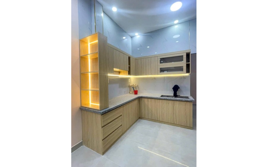 Bán ngôi nhà Đẹp còn mới xây dựng 3 Lầu Ngã 7 Lý Thái Tổ Lê Hồng Phong Q10 giá thấp 5 Tỷ 180 TL